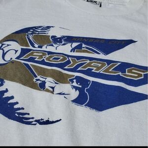 VINTAGE KC ROYALS x LEE WHITE BLUE SHORT SLEEVE TSHIRT 2007 KANSAS CITY MEDIUM